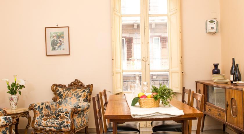 ホテルLa Casa Di Via Narbone パレルモ エクステリア 写真